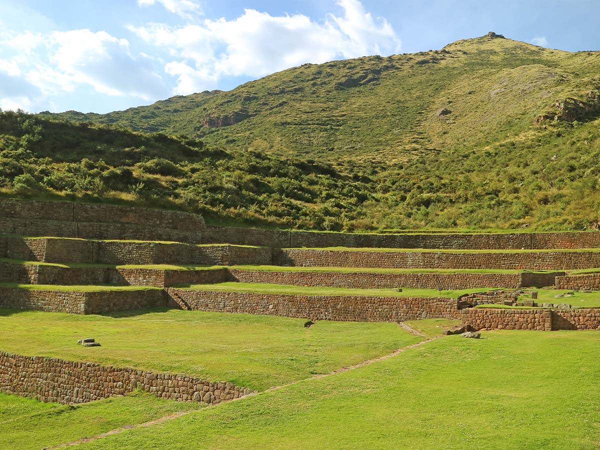 terrazas-agricolas-sitio-arqueologico-tipon-3400-metros-sobre-nivel-mar-cuzco-peru